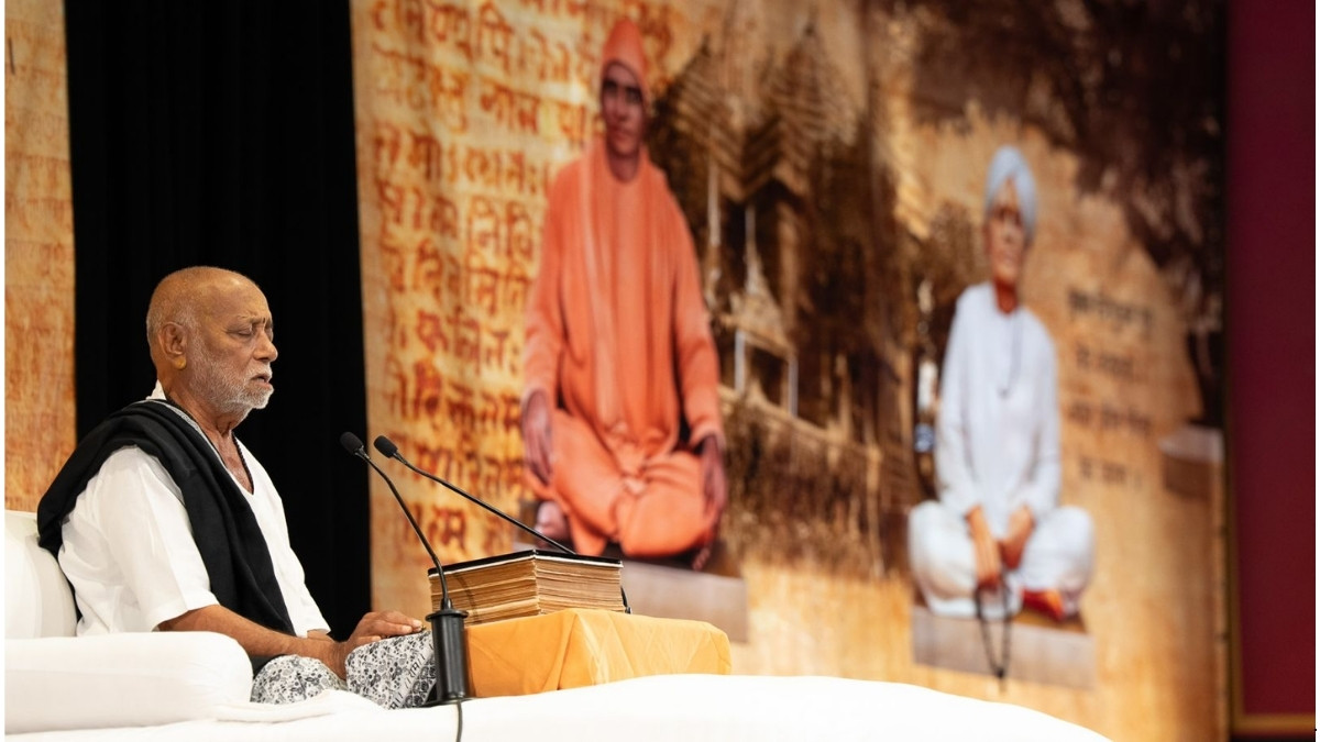 Morari Bapu’s Ram Katha begins at at Sanders Theatre in Harvard on India’s 80th Independence Day